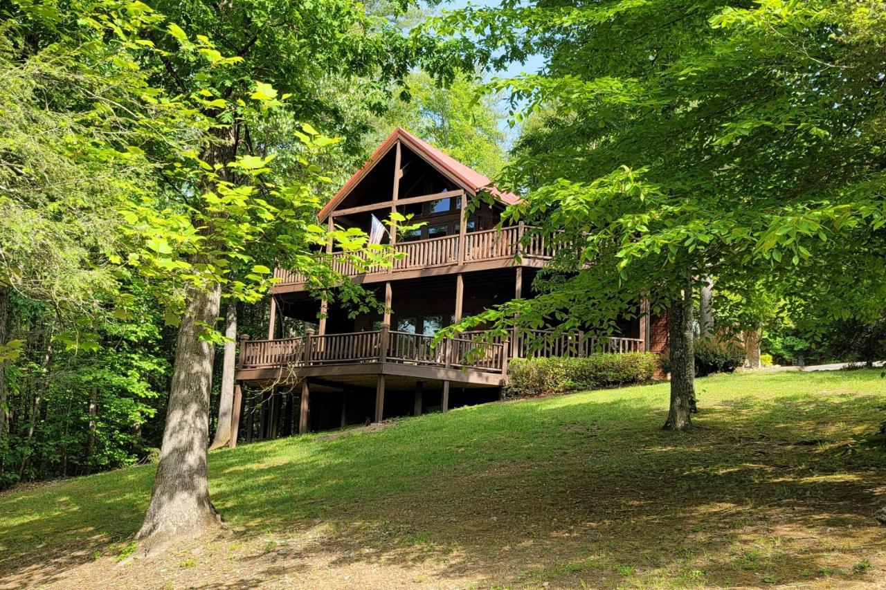 Mama Bear's Dream * Sevierville